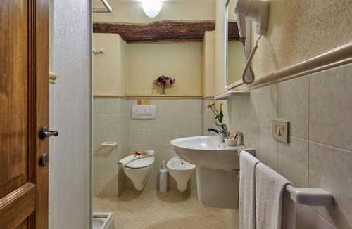Pienza Apartment | Agriturismo Bonello Flat 1 Bedroom Apartment with Pool, Garden and Wi-Fi