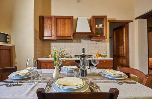 Pienza Apartment | Agriturismo Bonello Flat 2 Bedrooms with Pool, Private Terrace and Wi-Fi