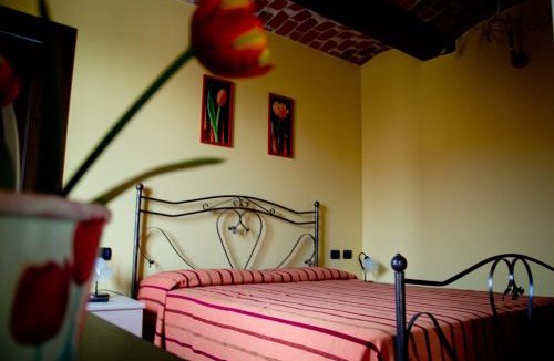 Govone Bed & Breakfast | Agriturismo Monbertola