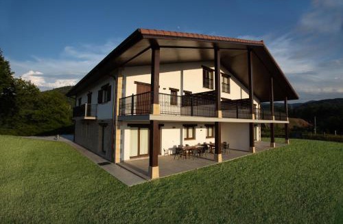 Urnieta House | Agroturismo Basitegi