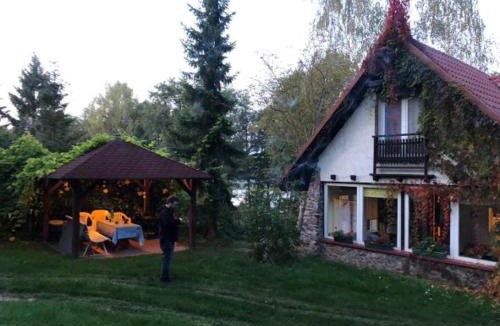 Bobrowo House | Agroturystyka Lisa Młyn