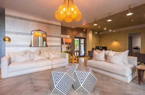 Knysna Central Hotel | aha The Rex Hotel