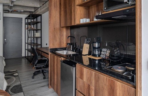 Pereira House | |Ahead| Intimate Loft near the airport + parking
