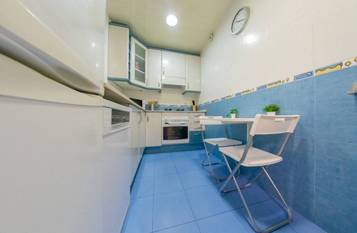 Cornella de Llobregat Condo | Ahllenrock – Modern apartment in Cornellà, close to the metro and airport