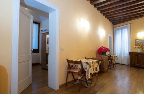 Castello House | Ai Tagliapietra