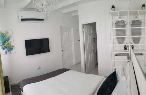 Llanos Apartment | Aibonito Hotel 206