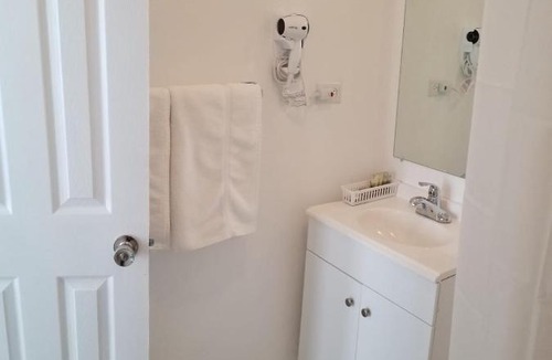 Llanos Apartment | Aibonito Hotel 206