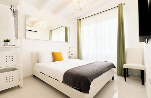 Llanos Hotel | Aibonito Hotel 206