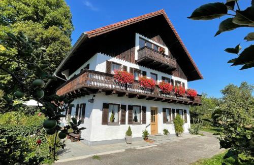 Peissenberg Apartment | Aich22