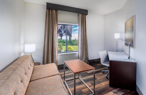 Warm Springs Hotel | Aiden by Best Western Warm Springs Hotel and Event Center