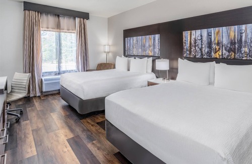 Warm Springs Hotel | Aiden by Best Western Warm Springs Hotel and Event Center