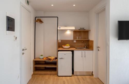 Psakoudia Apartment | Aiora Suites