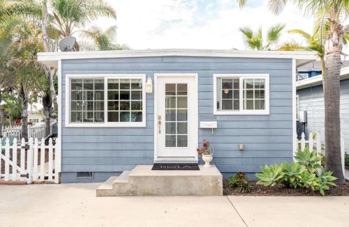 Crown Point House | Air Concierge Pacific Beach Breezy Cottages 1
