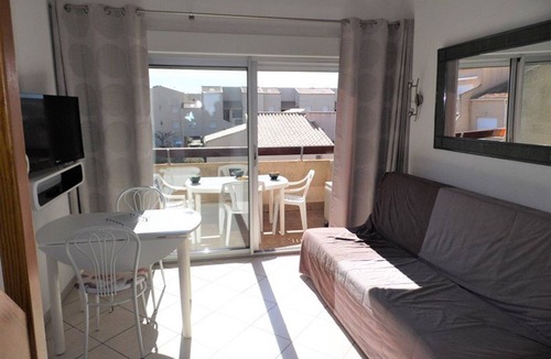Marseillan Plage Apartment | Air-Conditioned Loft with Terrace & Pool, Sleeps 6