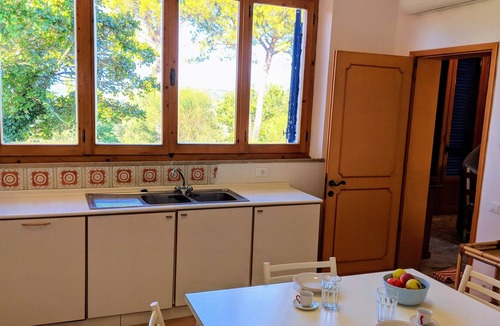 Colle di Val d'Elsa Villa | Air Conditioned Villa in the Tuscan Vineyard with swimming pool.