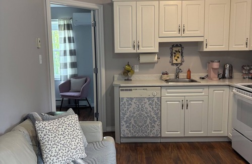 Summerside Apartment | Air conditioned apartment all set for romantic get away or your work holiday!