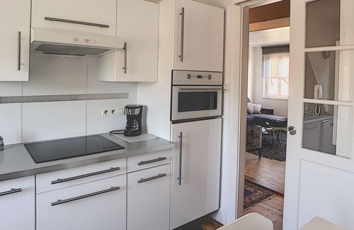 Eckbolsheim Apartment | Air-conditioned apartment, near Strasbourg Tram at 200m