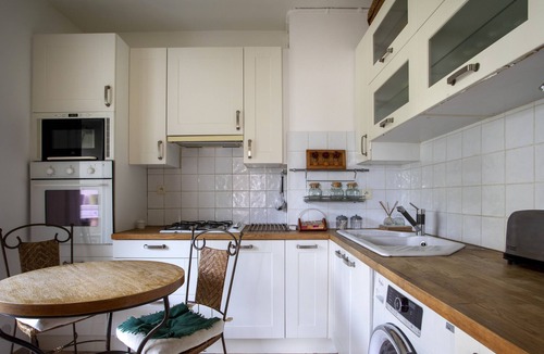 Le Piol Apartment | Air-conditioned apartment in the Imperial Park