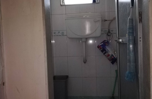 Jogeshwari East Apartment | Air conditioned, fully furnished 1RK, ideal for 2-3 persons.