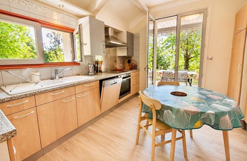 Pradines House | Air-conditioned house with enclosed garden, 3 bedrooms, quiet location near Cahors