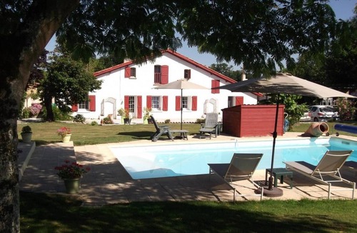 Clermont House | Air-conditioned self-catering cottage - Private terrace - Heated swimming pool