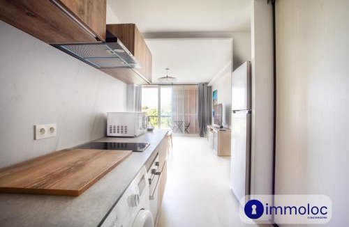 Saint-Laurent-du-Var Apartment | Air-conditioned studio 5 minutes from the beach and shops