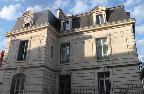 Limoges Apartment | Air-conditioned Studio - Maison Blanche