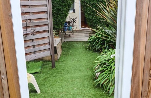 Saint-Bruno - Saint-Victor House | Air-Conditioned Townhouse With 2 Bedrooms, Furnished Terrace & Garden