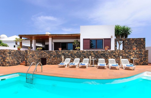 Playa del Cable Villa | Air-Conditioned Villa On the Beach with Pool, Terrace, Sea Views & Wi-Fi
