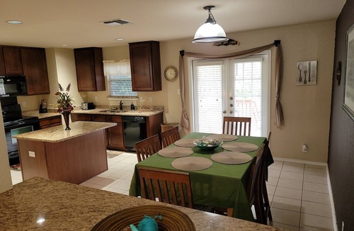 Southside House | Air & Space Force Basic Training Grads/Ex-Large home mins from Lackland AFB/Golf