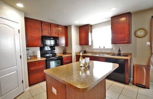 Southside House | Air & Space Force Basic Training Grads/Ex-Large home mins from Lackland AFB/Golf