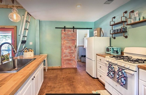 Midway Cottage | Airbnd Looses, VRBO Wins! Discount if booked on VRBO!
