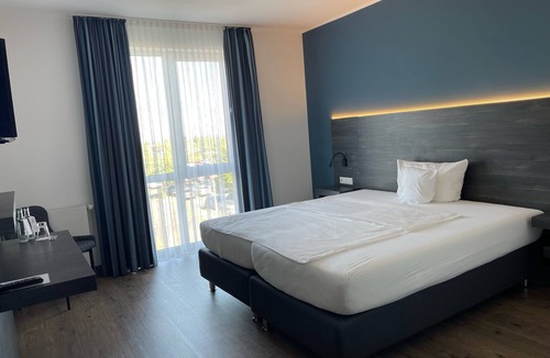 Ahden Hotel | AiREA Hotel