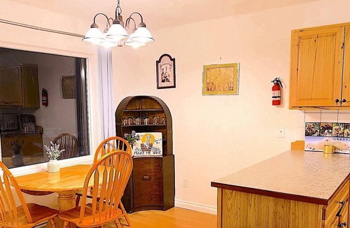Sand Lake Apartment | Airport Aurora - Near Airport, Shopping, and Best Sushi in Town!