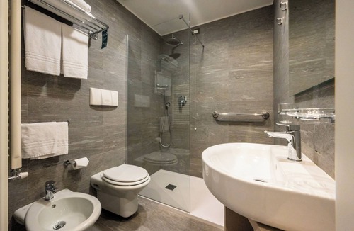 Cassinone Hotel | Airport Hotel