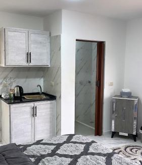 Al Jizah Apartment | Airport sky