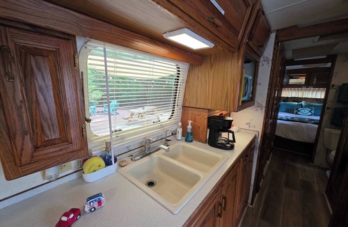 Lawton House | Airstream w flush toilet, city water, hot tub