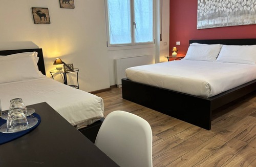 Aizurro House | Airuno Rooms