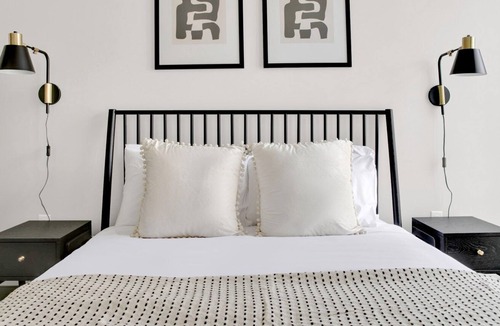 Forest Hills - Woodbourne Apartment | Airy Jamaica Plain Studio w/ Gym & W/D, near Orange Line, by Blueground