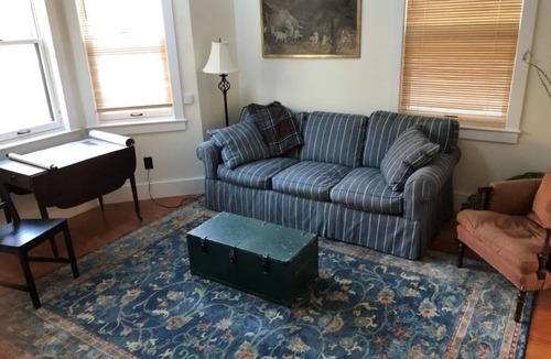 Jamaica Plain Apartment | Airy new apt for 2-6. Off-street parking. Walk to shops/restaurants/subway/bus