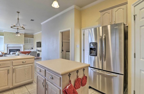 Travis Landing Villa | Airy Villa in Austin w/ Badminton/Volleyball Court