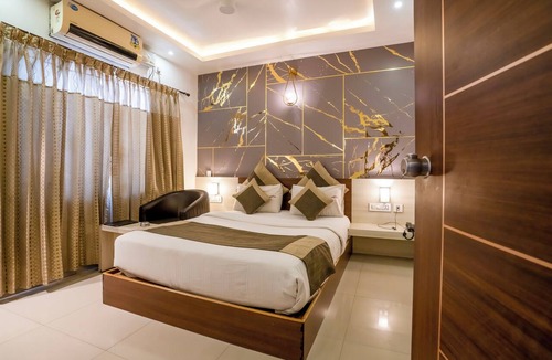 Mysore Hotel | Aishwarya Suites