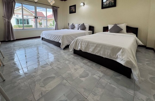 Pa Tong Hotel | Aivarata Resort