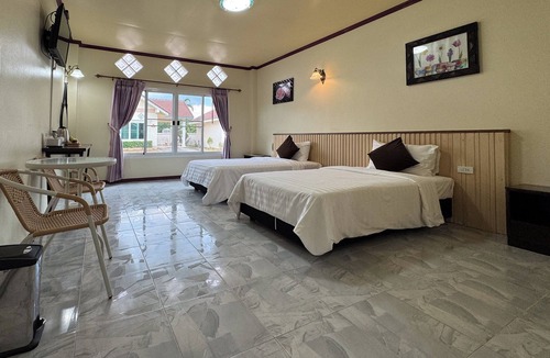 Pa Tong Hotel | Aivarata Resort