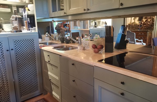 Est Apartment | Aix center, nice apartmentT2 1 bedroom, terrace overlooking garden Air conditioned parking