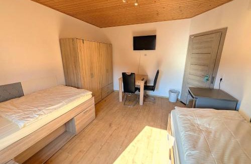 Pflaumheim House | AK-Monteurzimmer