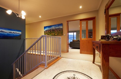 Akaroa House | Akaroa holiday home spacious and quiet with stunning harbour views and close to town