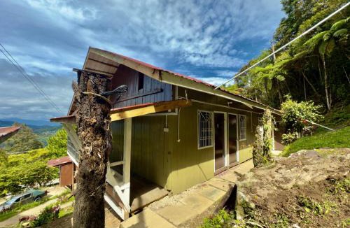 Kundasang Hotel | AKI Backpackers