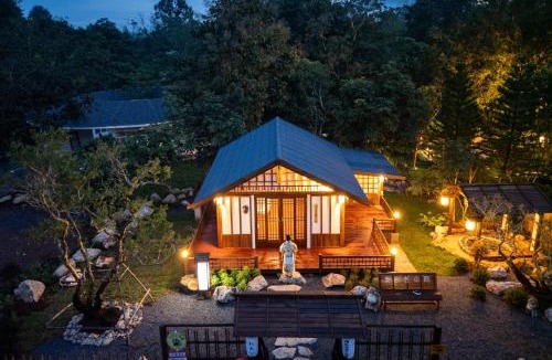 Wat Bung Toei House | Aki house