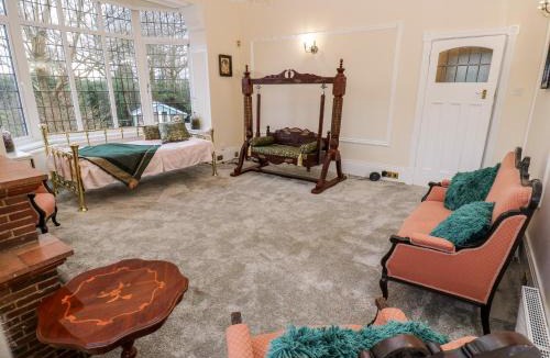 Saddleworth House | Akila